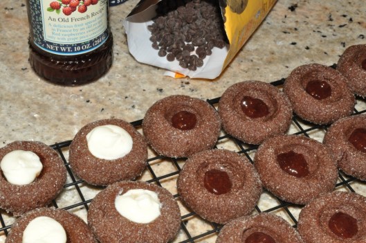 Assembling the cookies