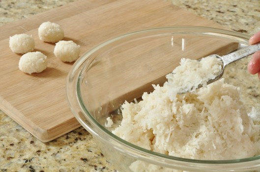 Scooping the filling