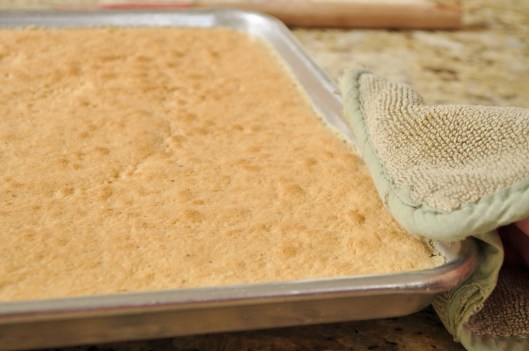 The baked almond-rose sponge