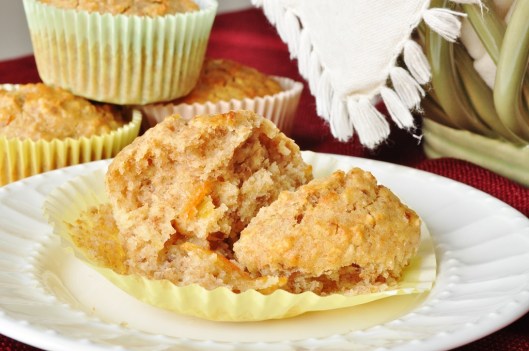 Oat-Pecan Wholemeal Muffins with Whisky Marmalade