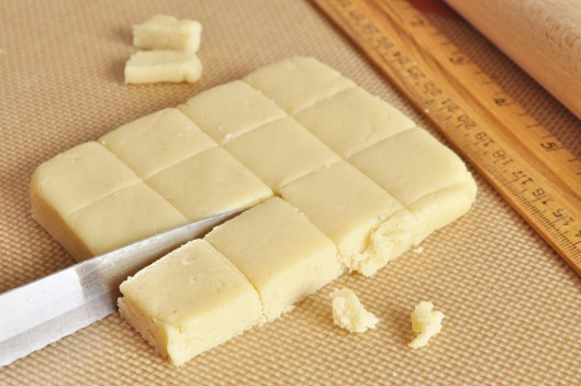 Cutting the marzipan